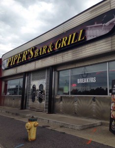 *Piper's Bar & Grill.