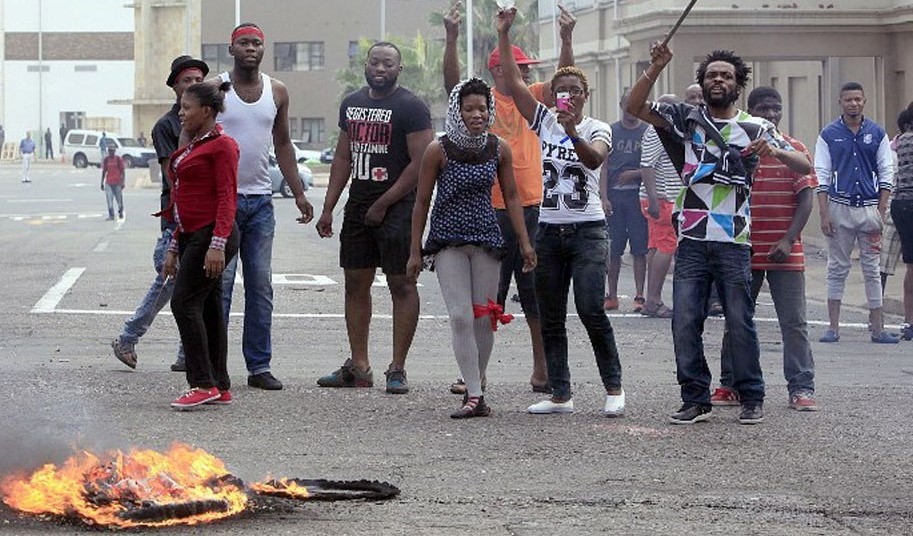 Youth on rampage during xenophobic attack in South Africa..